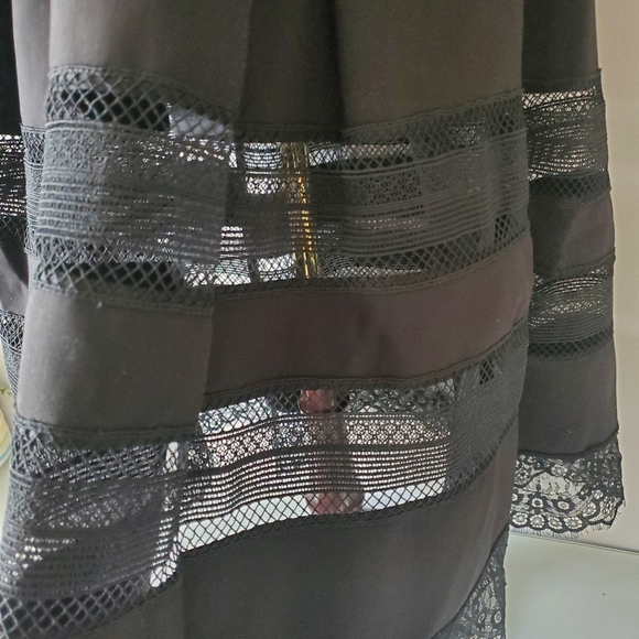 SELF- PORTRAIT NEW WITH TAGS! Bella lace trim navy and black dress. Size 2 - Picture 7 of 14